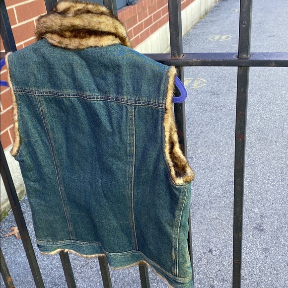 Braetan Denim Vest with Faux Fur Collar - Picture 6 of 6